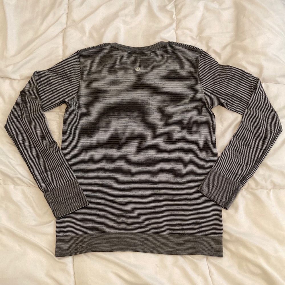 Lululemon Swiftly Relaxed Long Sleeve Shirt 2.0 Black x Gray Size 6